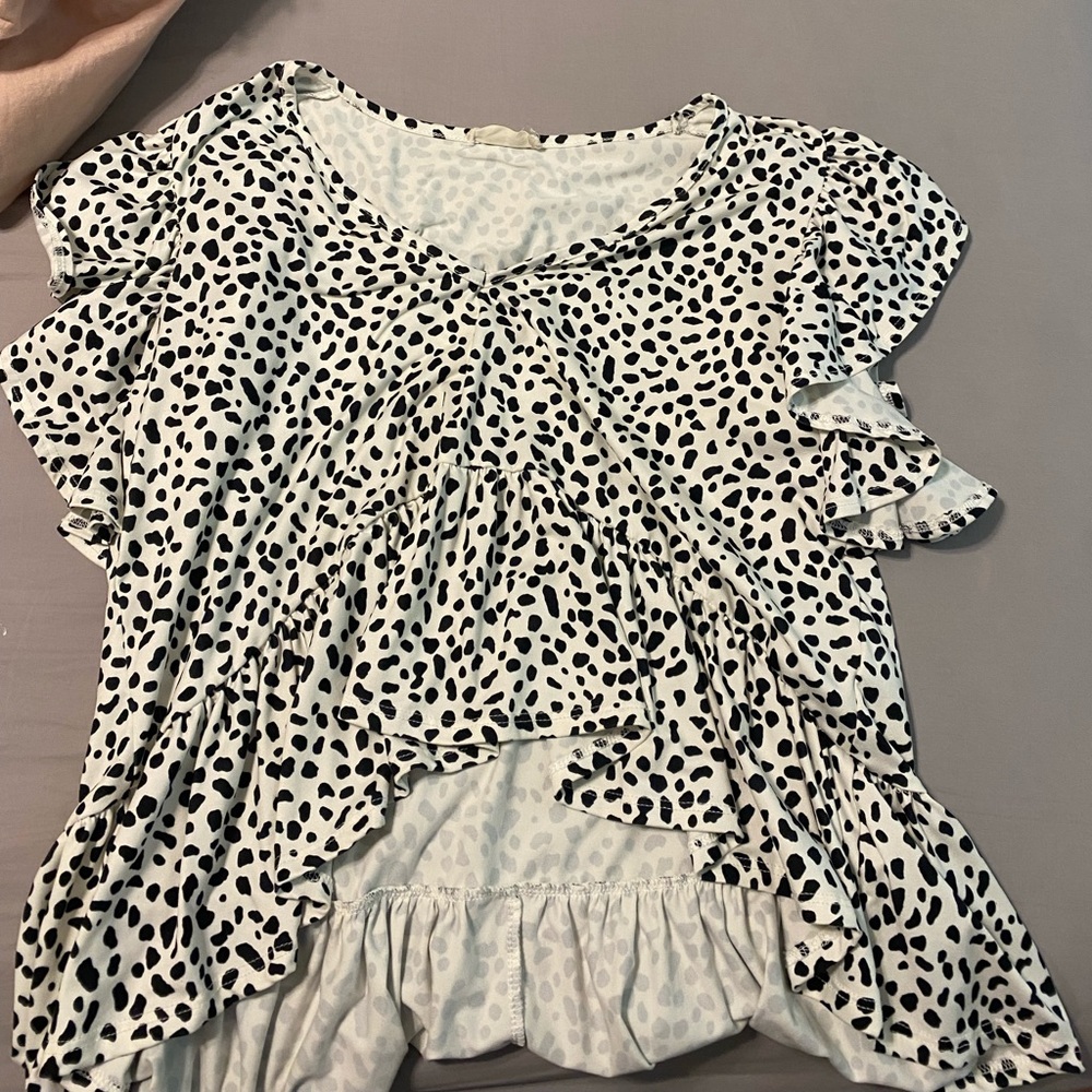 altrd state printed ruffle high low top